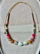 Collar artesanal de piedras multicolor con jade — ajustable