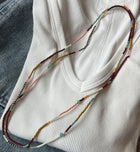 Collar veraniego largo de mostacillas — burgundy, mostaza y turquesa — 108cm