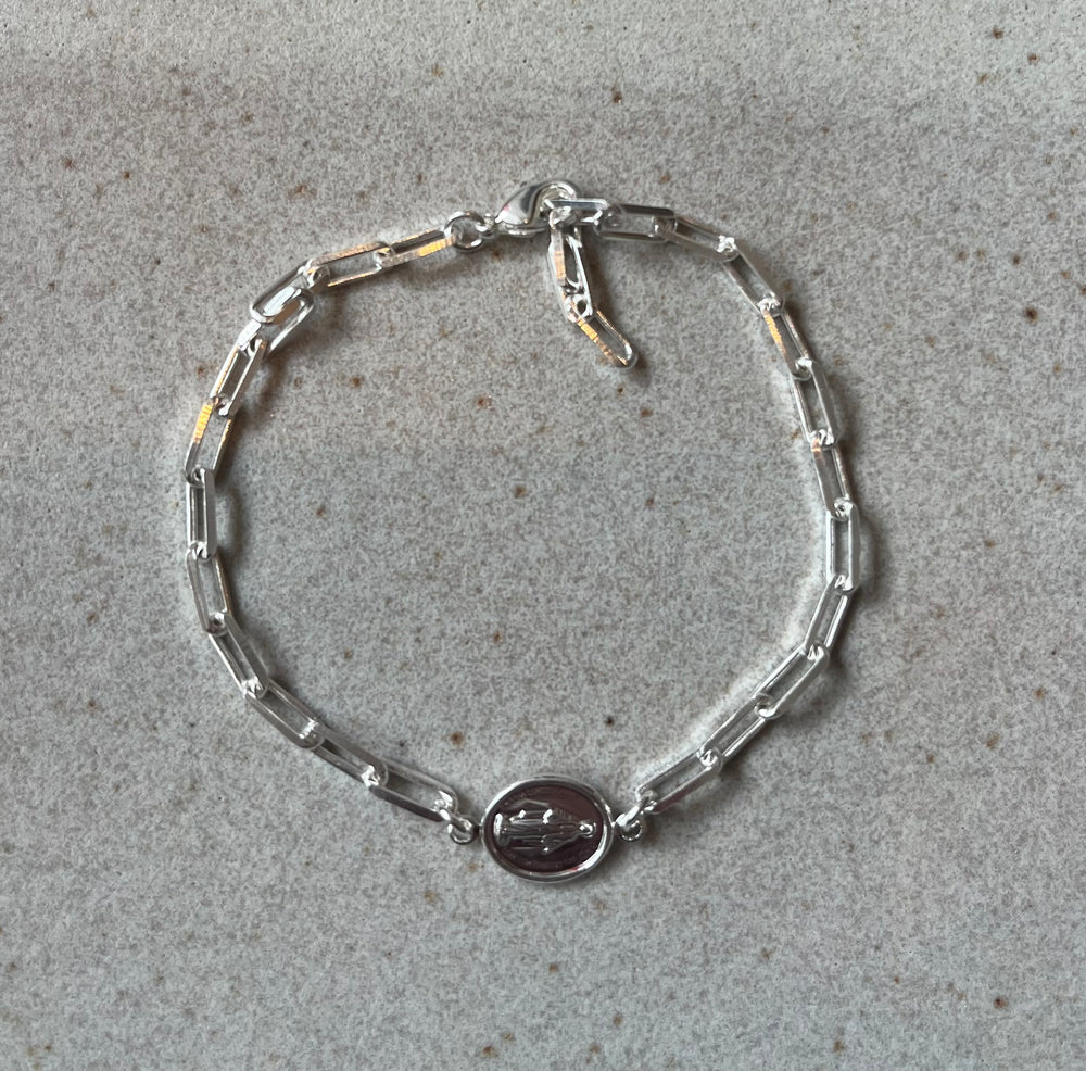 Pulsera de mujer cadena cartier con conector Virgen de los Rayos. Bronce enchapado en plata. 21cm ajustable (R24)