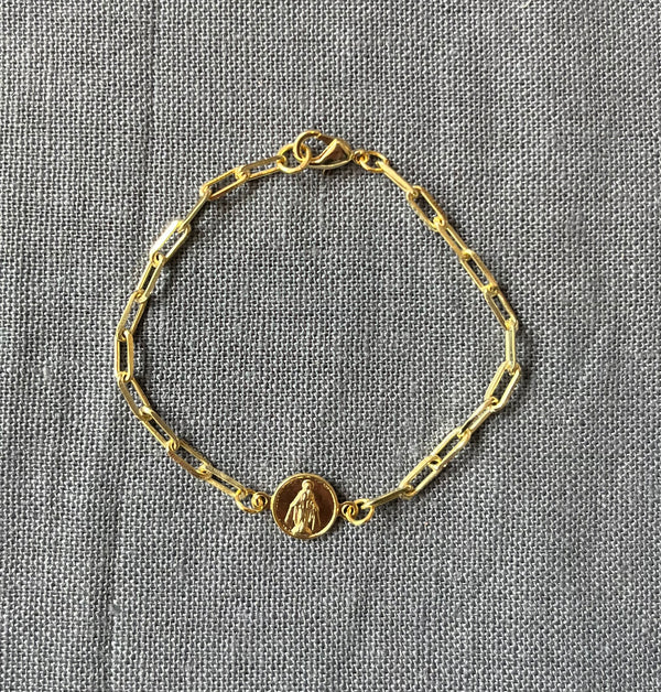 Pulsera de niña cadena cartier con conector Virgen de los Rayos. Bronce enchapado en oro 18k. 16cm (R29)
